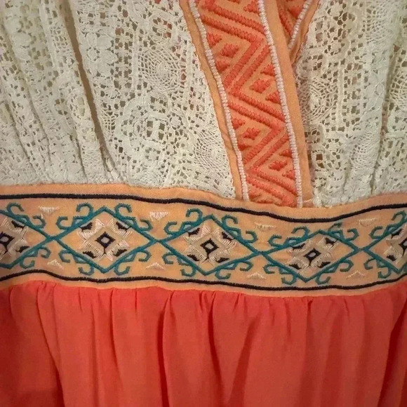 Flying tomatoes maxi dress coral and ivory lace Criss cross front size small - Picture 2 of 11
